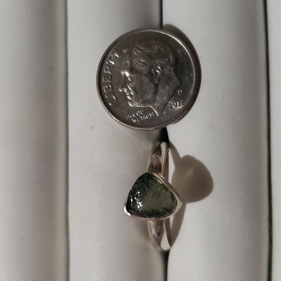 Genuine Moldavite Ring ~ 925 Sterling Silver - Picture 13 of 15
